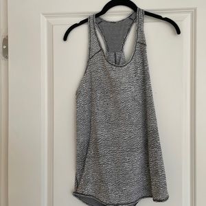 Loose fitting lululemon workout tank top